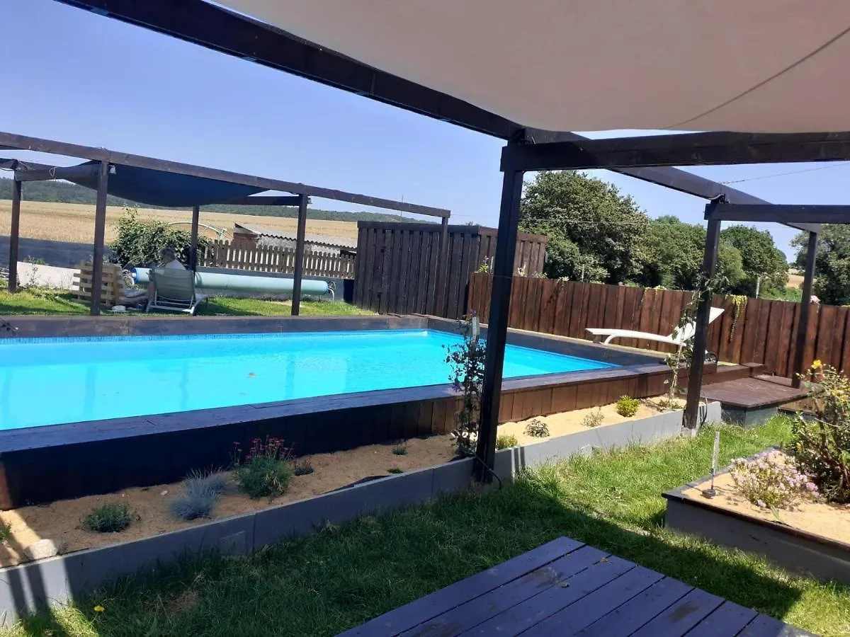 Locarn Lodge, Goas Rep France