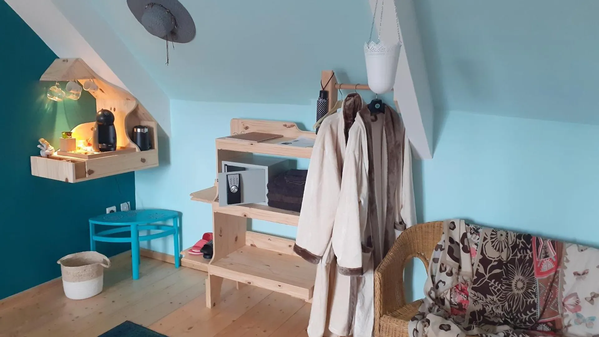 Bed & Breakfast Locarn Lodge, Goas Rep